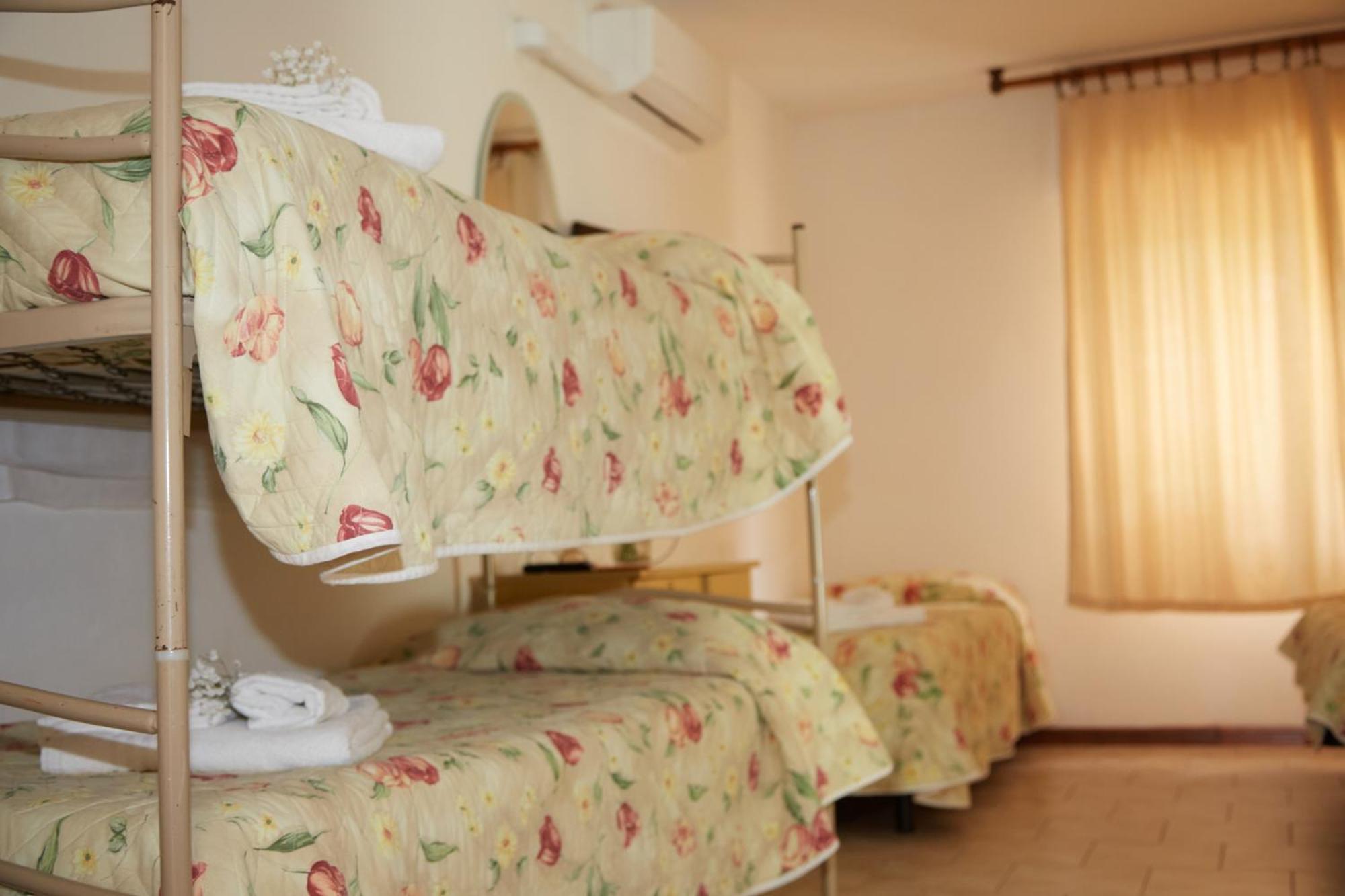 Hotel Italiaتّشيرفييا المظهر الخارجي الصورة