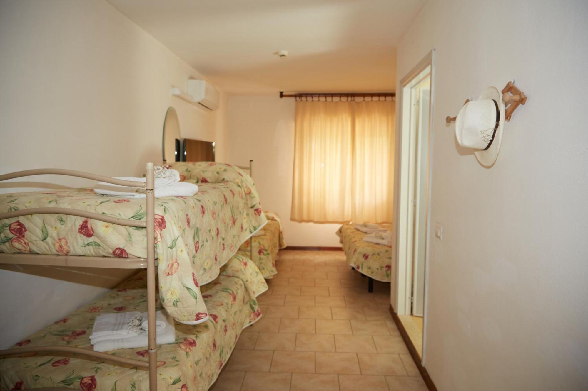 Hotel Italiaتّشيرفييا المظهر الخارجي الصورة