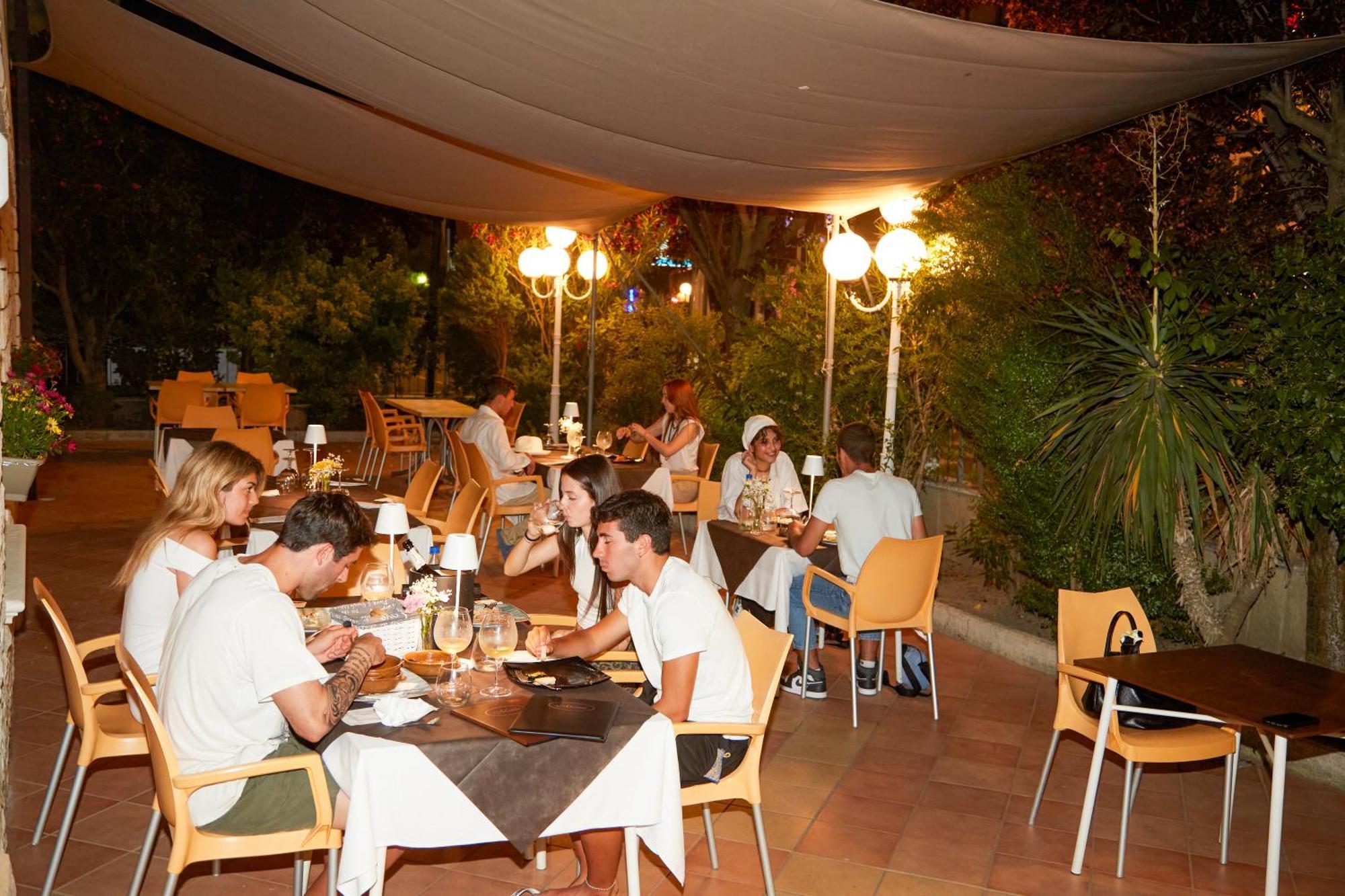 Hotel Italiaتّشيرفييا المظهر الخارجي الصورة