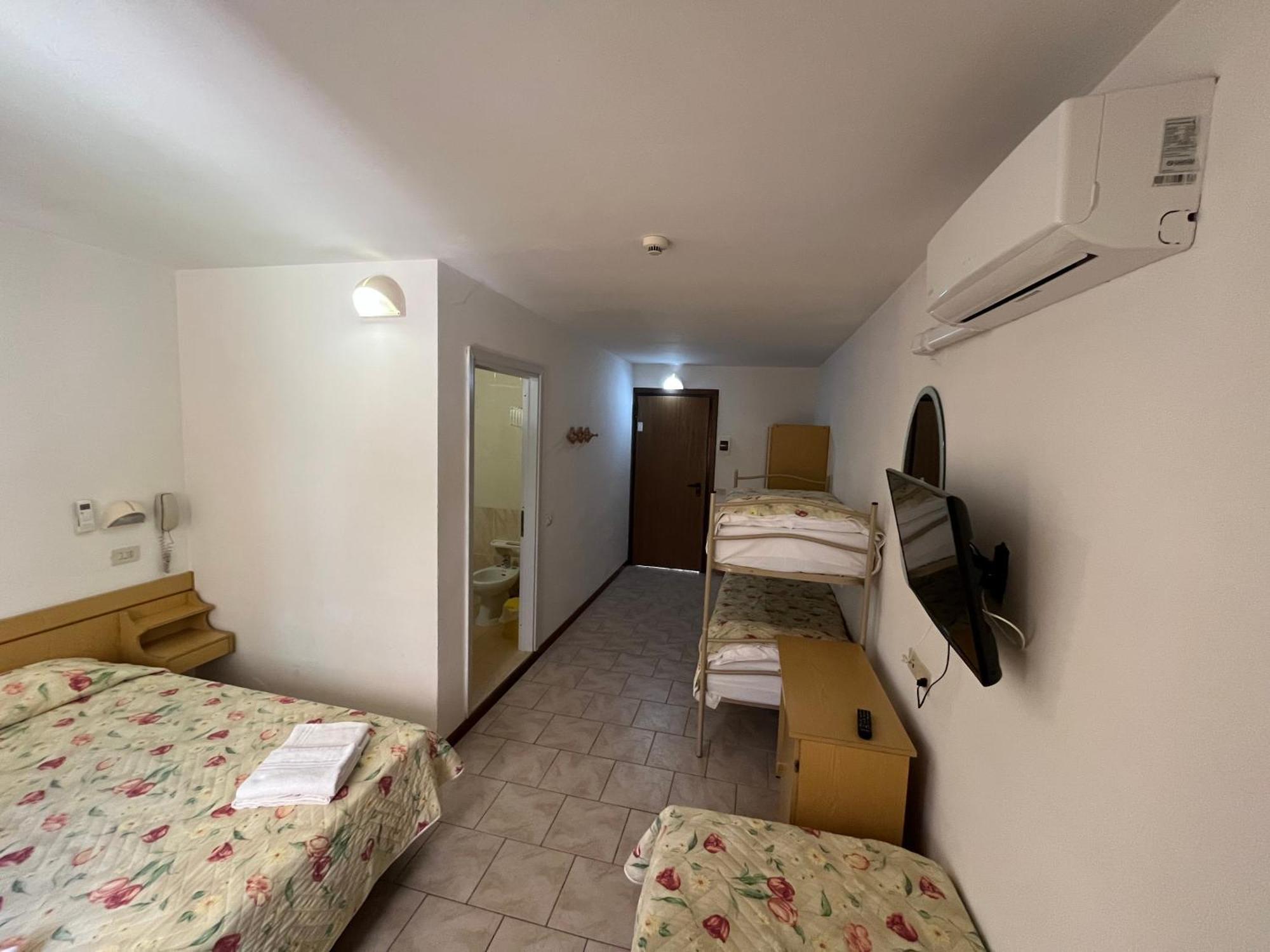 Hotel Italiaتّشيرفييا المظهر الخارجي الصورة